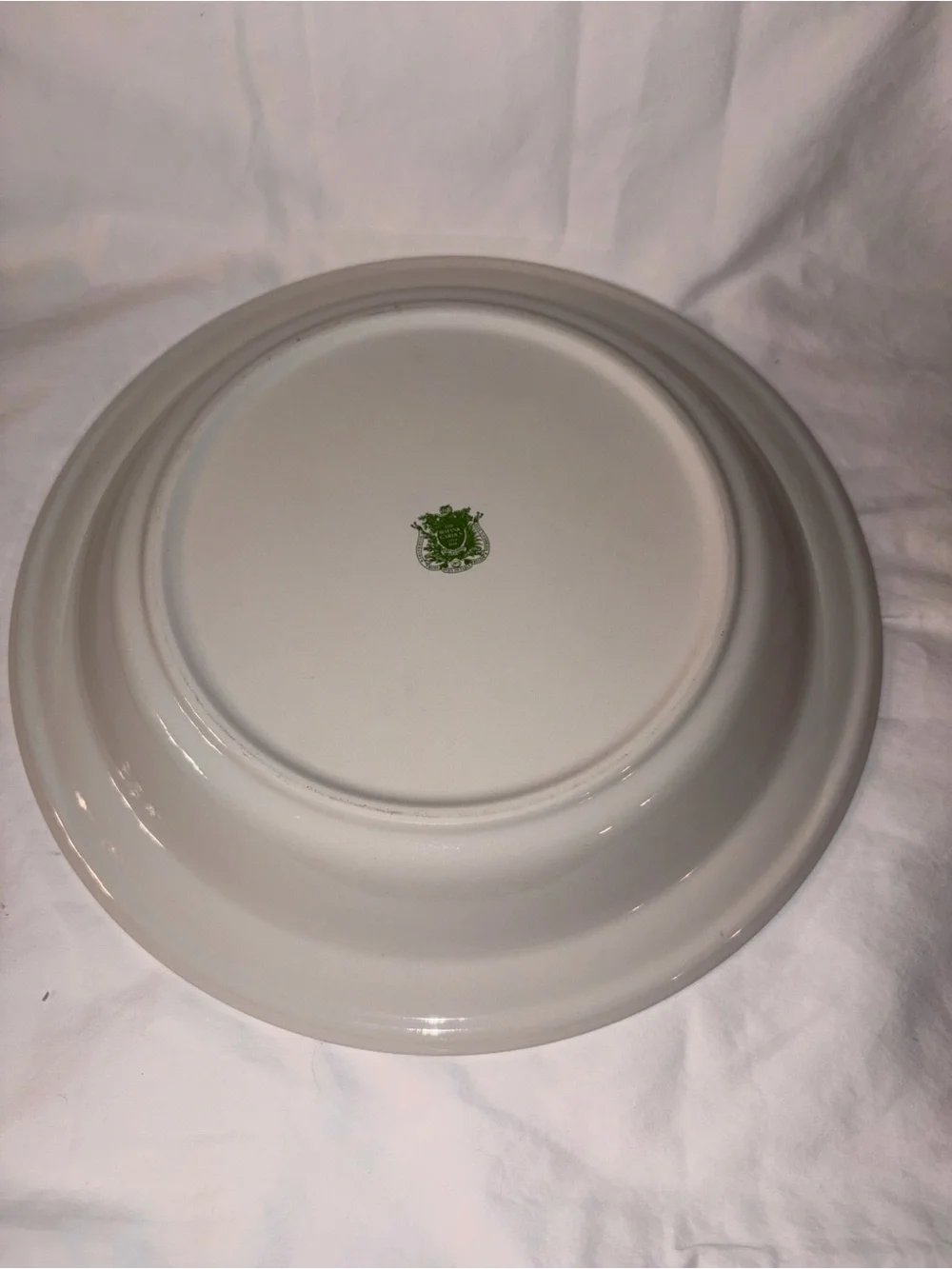 Like new Portmeirion Botanic Garden Pie Plate Christmas Rose